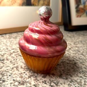 Anthropologie cupcake candle